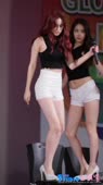 608x1080