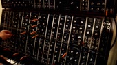 853x480