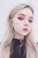 676x1012