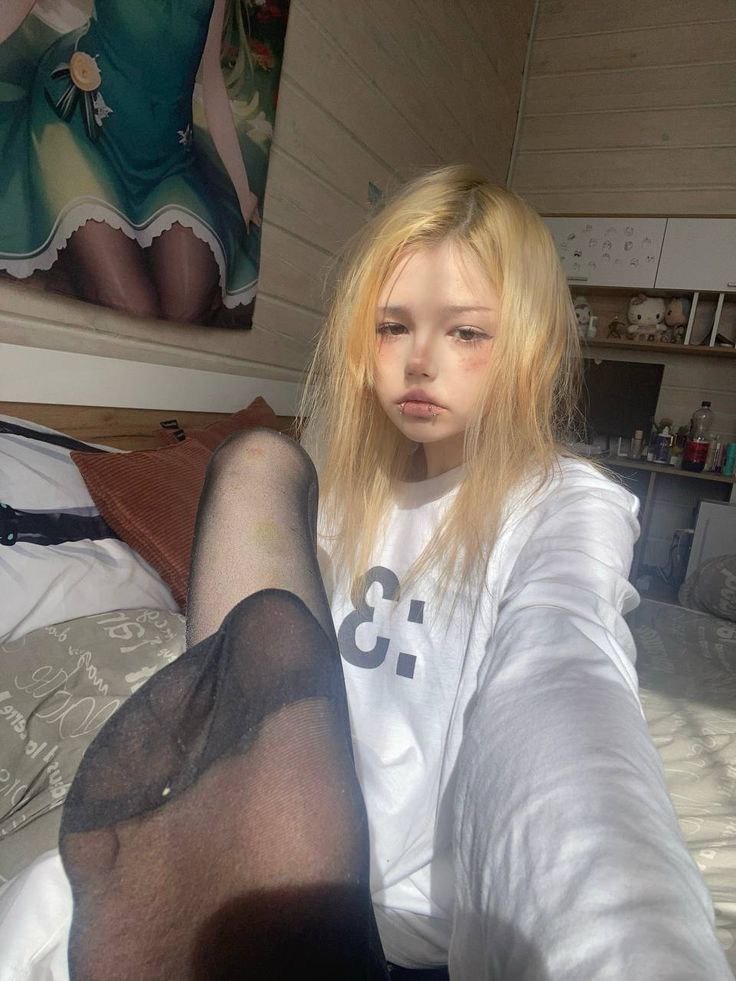 736x981