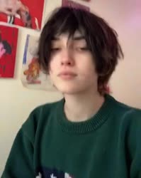 576x722