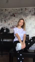 576x1024