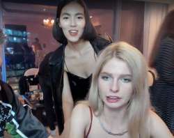 939x744