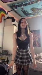576x1024