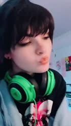 576x1024