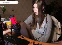 952x707