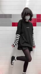 576x1024