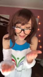 608x1080