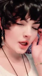 576x1024
