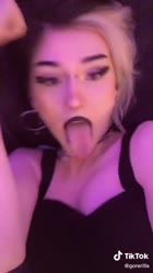576x1024