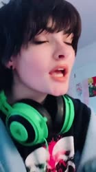 576x1024