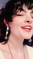 576x1024