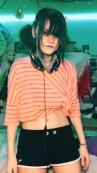 576x1024