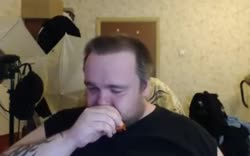 576x360