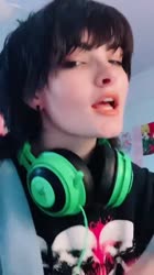 576x1024