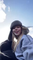 576x1024