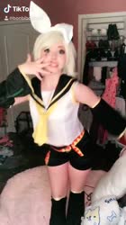608x1080