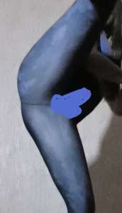 585x1016