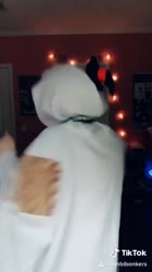 608x1080