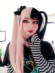 576x768