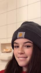 576x1024