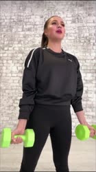 608x1080