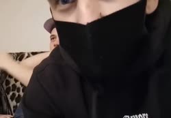 616x428