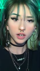 720x1280