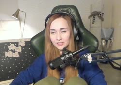 452x320