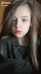 556x988