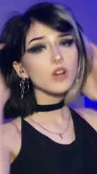 576x1024