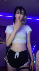 576x1024