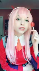 608x1080
