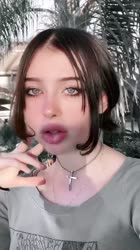 576x1024