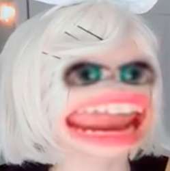 560x561