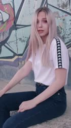 576x1024