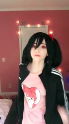 387x688