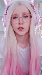 576x1024