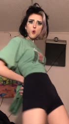 576x1024
