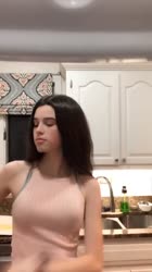 576x1024