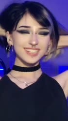 576x1024