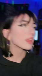 576x1024