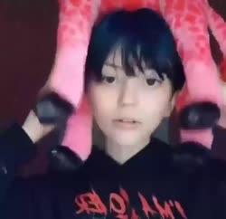 636x618