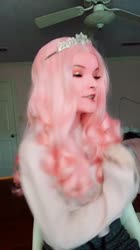 576x1024