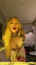 576x1024