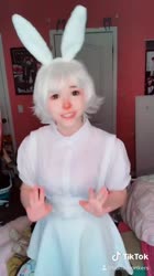 608x1080