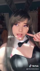 608x1080