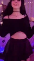 720x1276