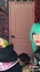 608x1080