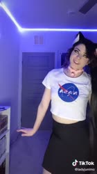 576x1024